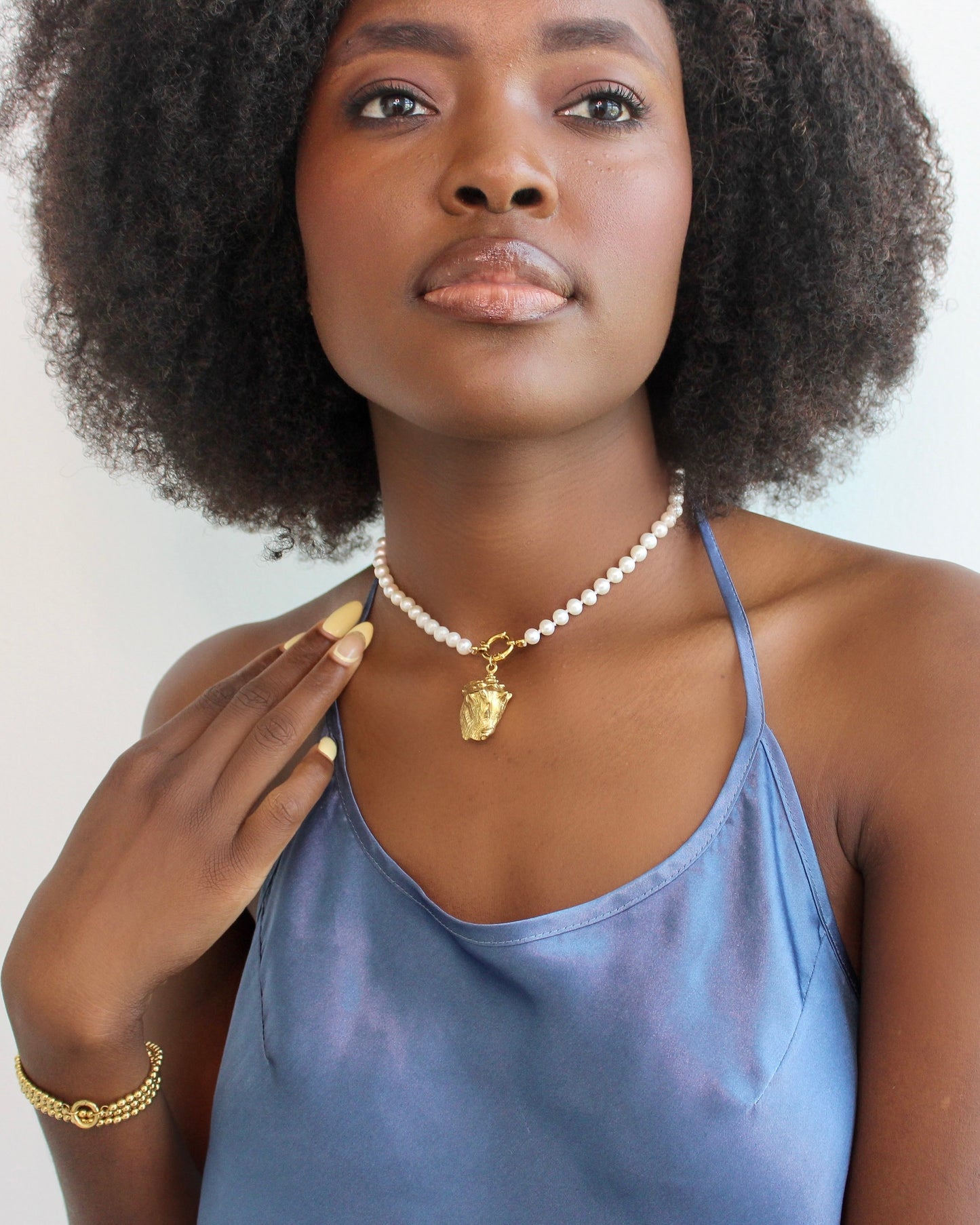 Lambi Pearl Choker